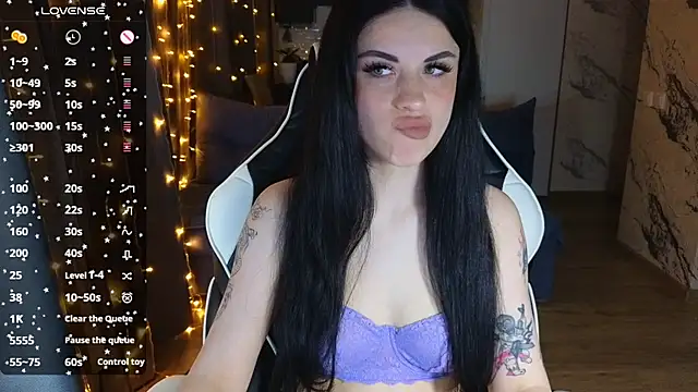 Snapshot of Mary___Moore chatting on 03.07.25 Mary Moore online show from 03.07.25