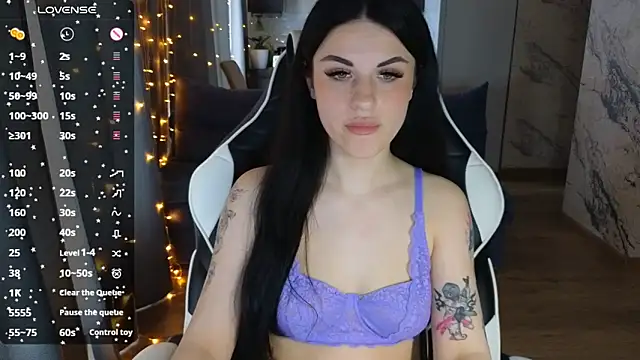 Snapshot of Mary___Moore chatting on 03.07.25 Mary Moore online show from 03.07.25