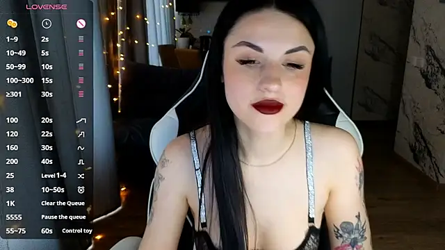 Snapshot of Mary___Moore chatting on 03.16.25 Mary Moore online show from 03.16.25