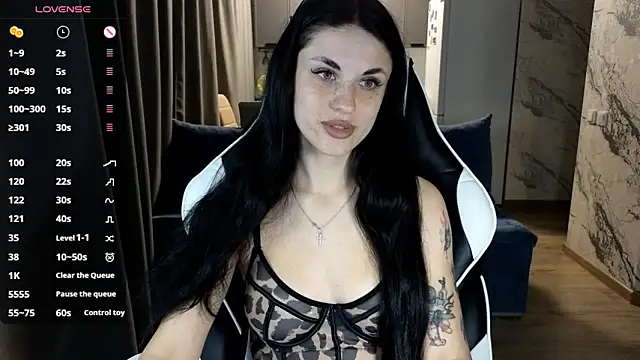 Snapshot of Mary___Moore chatting on 09.28.25 Mary Moore online show from 09.28.25