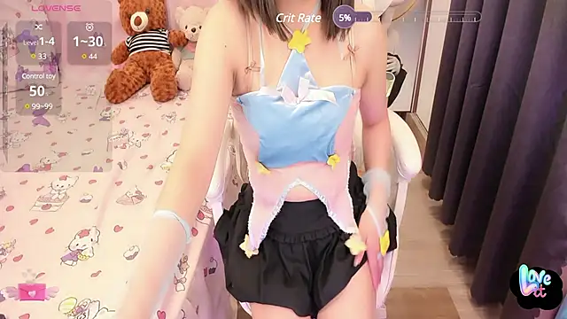 Yuka Chan online show from 03.04.25