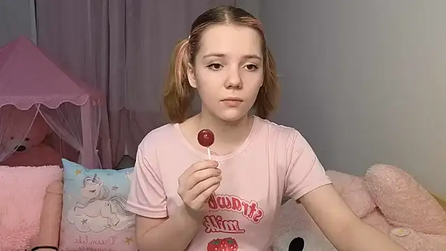 Snapshot of PrincessLittleKiki chatting on 02.28.26 PrincessLittleKiki online show from 02.28.26