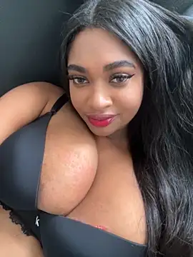 Snapshot of _MARRTINNA_ chatting on 10.05.25 MARRTINNA online show from 10.05.25