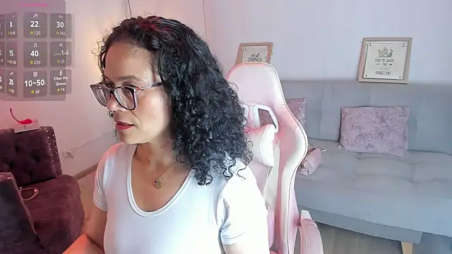 Aliciia cute1 online show from 11.04.25