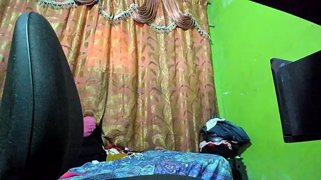 Snapshot of Brenda_Smith69 chatting on 10.03.25 Brenda Smith69 online show from 10.03.25