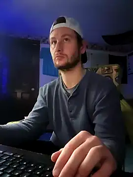 Snapshot of Seymour93 chatting on 12.29.24 Seymour93 online show from 12.29.24