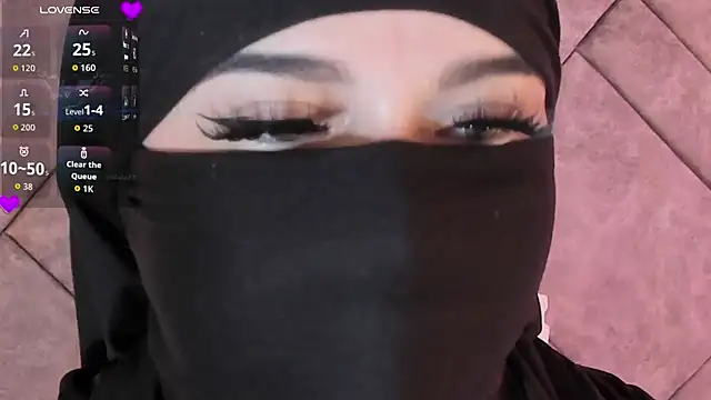 anna-henao online show from 11.22.25