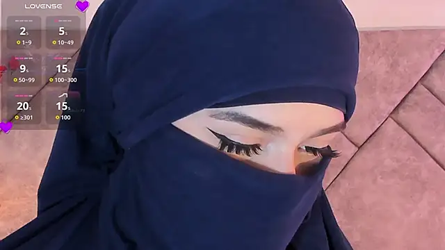 anna-henao online show from 11.24.25