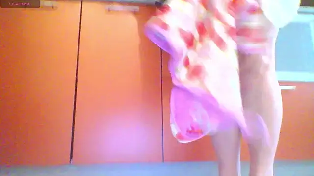 Snapshot of mira_robinsonnn chatting on 02.18.26 mira robinsonnn online show from 02.18.26