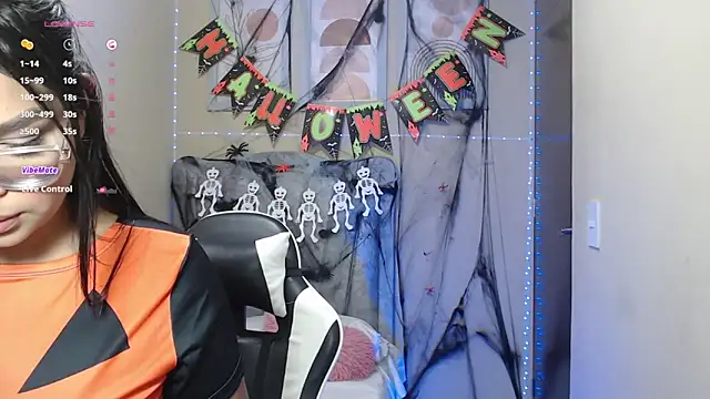 Snapshot of lindsay_sweet2 chatting on 10.26.25 lindsay sweet2 online show from 10.26.25