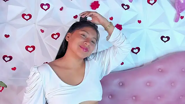 LinnaGardenia online show from 02.19.25