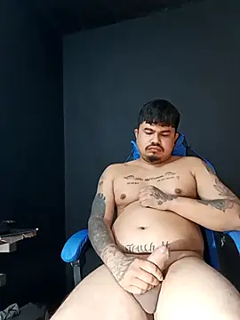Snapshot of DickMasterfindom chatting on 05.12.26 DickMasterfindom online show from 05.12.26