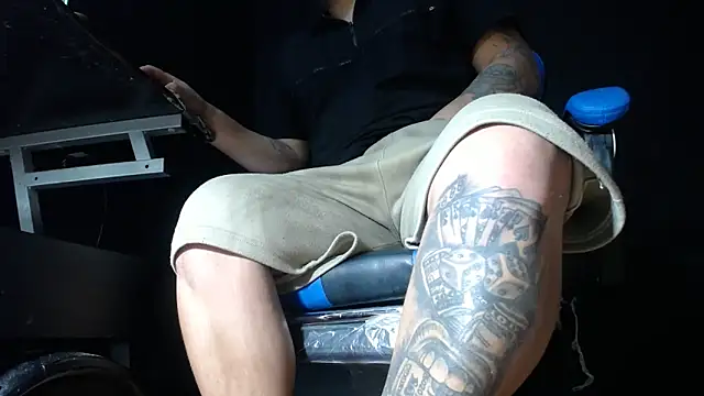 Snapshot of DickMasterfindom chatting on 05.30.26 DickMasterfindom online show from 05.30.26