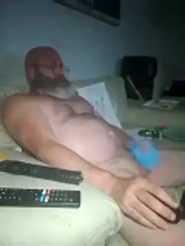 iambradz online show from 11.17.25