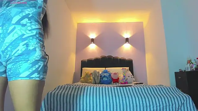 Sofia Clauss  online show from 04.01.26