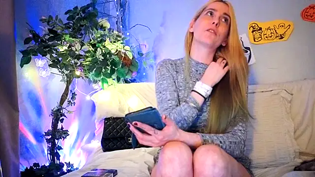 CanadianBeaver6969 online show from 10.17.25