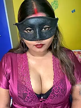 Snapshot of OrgsmMust chatting on 10.09.25 OrgsmMust online show from 10.09.25