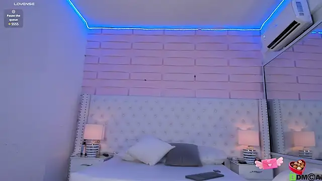 Yaaky  online show from 03.12.25