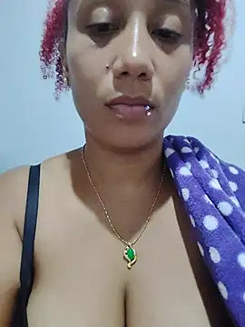 Snapshot of zandra_kiman chatting on 07.14.26 zandra kiman online show from 07.14.26