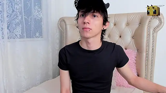 Snapshot of JeanRam18 chatting on 03.13.25 JeanRam18 online show from 03.13.25