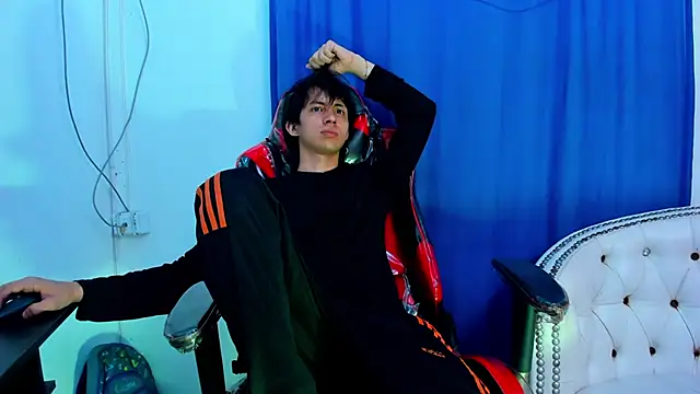 Snapshot of JeanRam18 chatting on 09.21.25 JeanRam18 online show from 09.21.25