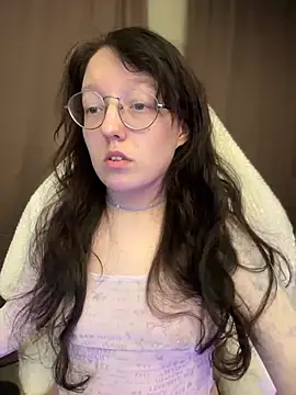 Snapshot of emigooflordXD chatting on 12.15.24 emigooflordXD online show from 12.15.24