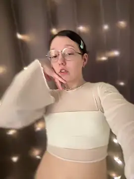 Snapshot of emigooflordXD chatting on 12.19.24 emigooflordXD online show from 12.19.24