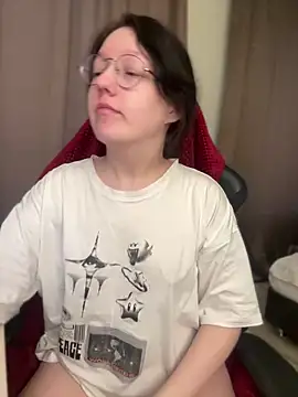 Snapshot of emigooflordXD chatting on 02.16.25 emigooflordXD online show from 02.16.25