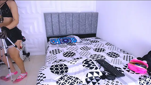 nataly red online show from 02.25.25