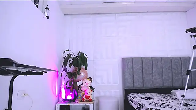 nataly red online show from 02.27.25