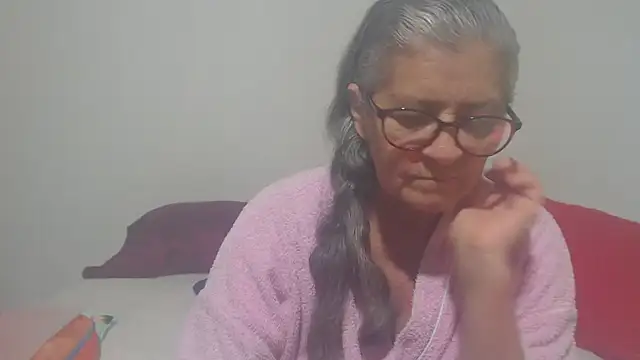 candy mature  online show from 01.05.25