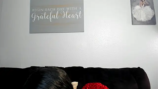 yiauana online show from 02.28.25