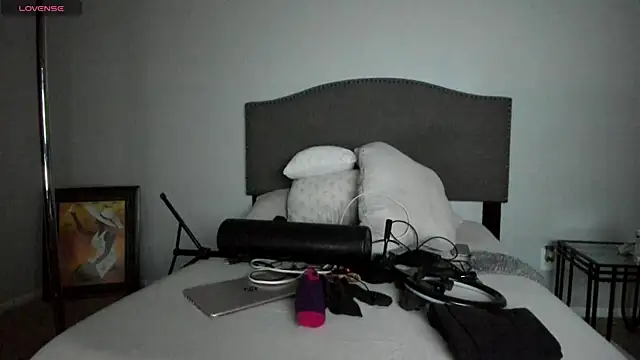 yiauana online show from 10.01.25