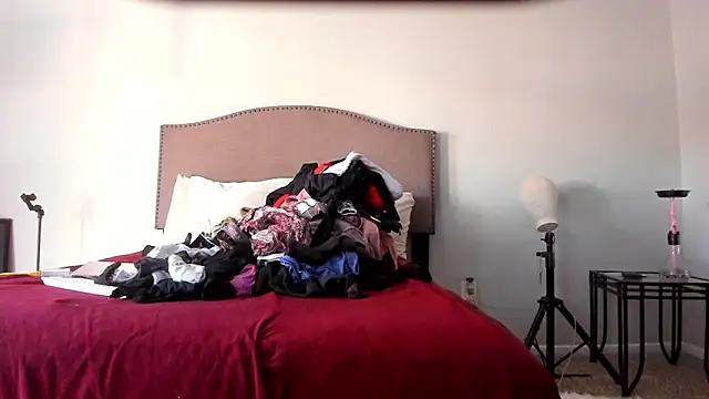 yiauana online show from 10.09.25