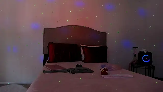 yiauana online show from 11.05.25