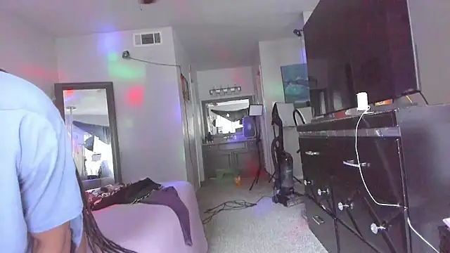 yiauana online show from 03.23.26