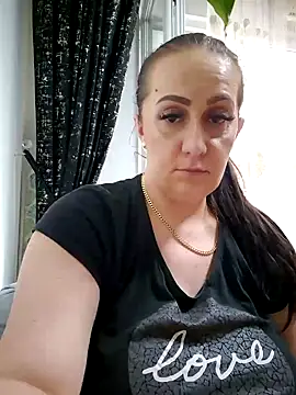 AvaLloyd online show from 02.06.25