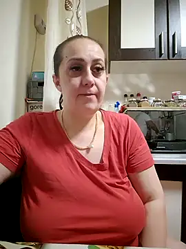 AvaLloyd online show from 02.09.25