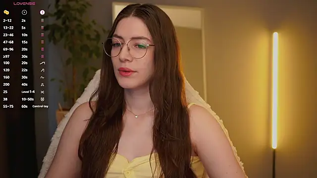 Ester Hill online show from 04.07.26