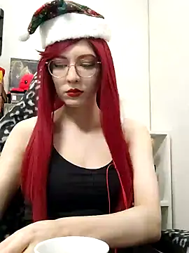 ElliMoor online show from 12.15.24