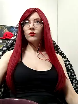 ElliMoor online show from 12.21.24