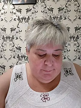 Snapshot of Baunti5555 chatting on 10.29.25 Baunti5555 online show from 10.29.25