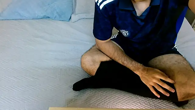 MilanZaire online show from 12.13.25