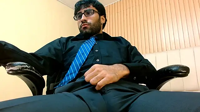 MilanZaire online show from 01.10.26