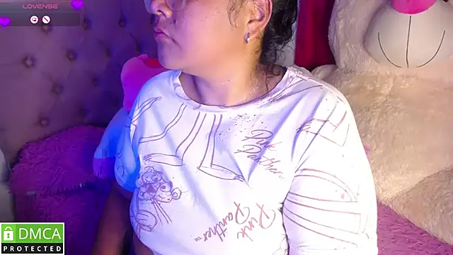 KittyHot20 online show from 11.17.25