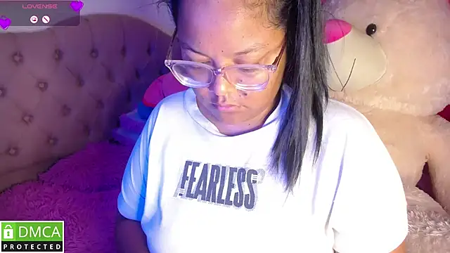 KittyHot20 online show from 12.17.25