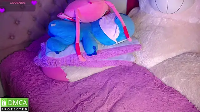 KittyHot20 online show from 12.20.25