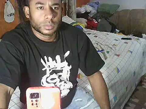 Snapshot of Negroricobaby chatting on 03.11.25 Negroricobaby online show from 03.11.25