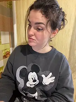 Snapshot of Karolina_llove chatting on 12.06.24 Karolina llove online show from 12.06.24