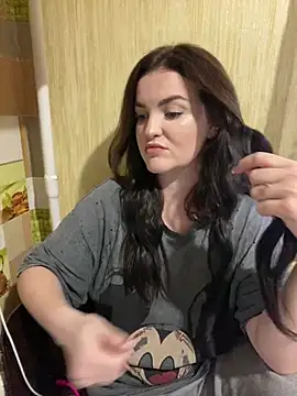 Snapshot of Karolina_llove chatting on 12.19.24 Karolina llove online show from 12.19.24